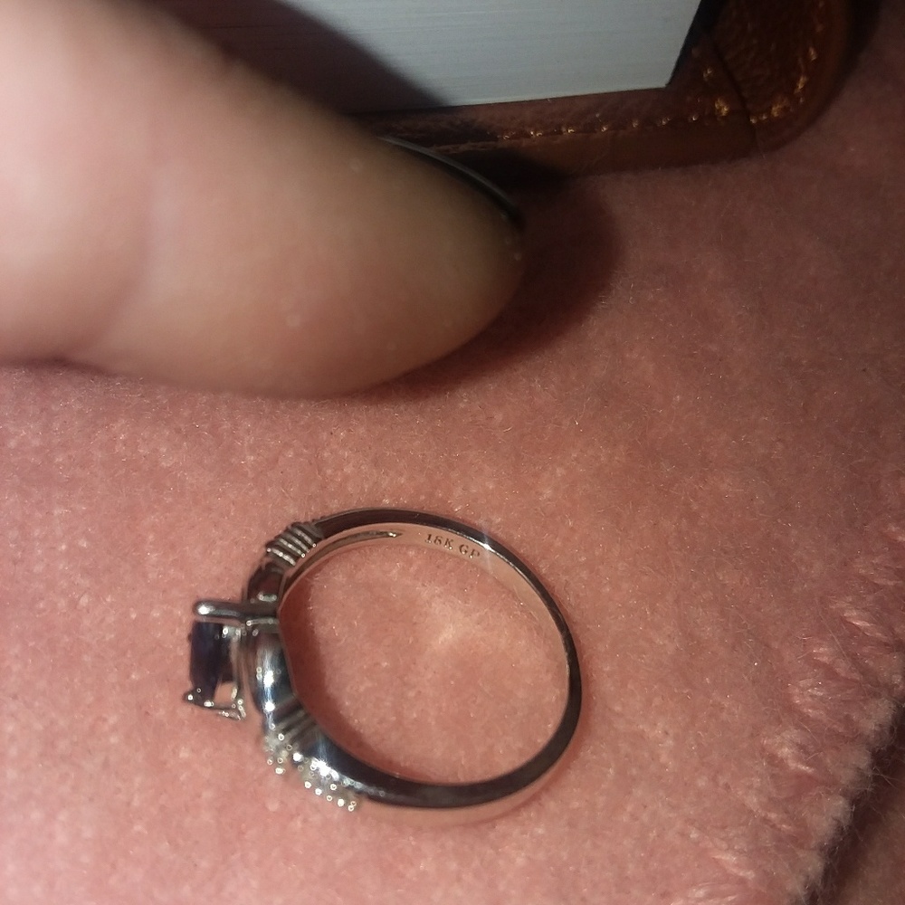 A sz 8 18 kt gp sapphire ring - Picture 3 of 4